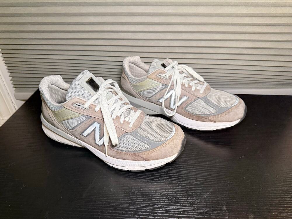 New Balance 990v5 Beige Gray Suede Mesh Sneakers Women’s 12 / Men’s 10.5